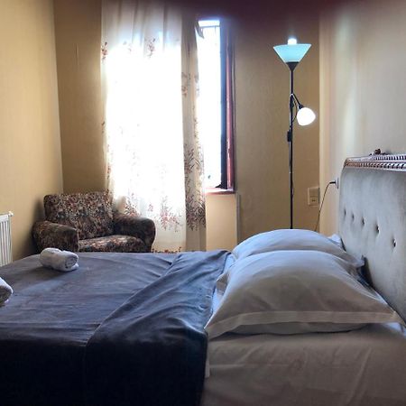 Lucky Family Hotel Tbilisi Bagian luar foto
