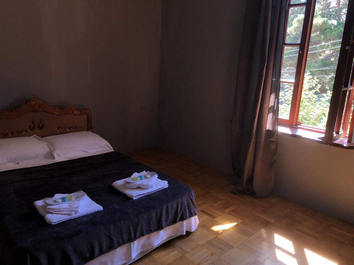 Lucky Family Hotel Tbilisi Bagian luar foto