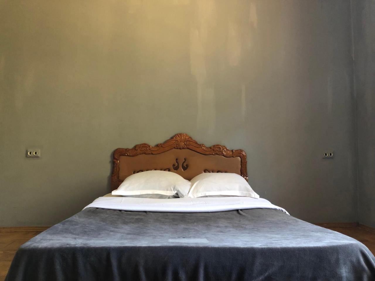 Lucky Family Hotel Tbilisi Bagian luar foto