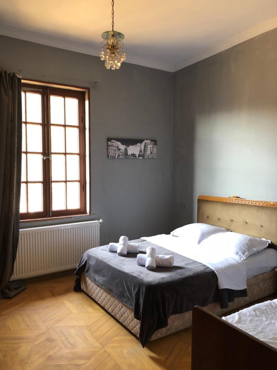 Lucky Family Hotel Tbilisi Bagian luar foto