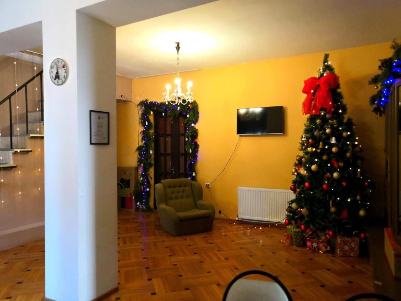 Lucky Family Hotel Tbilisi Bagian luar foto