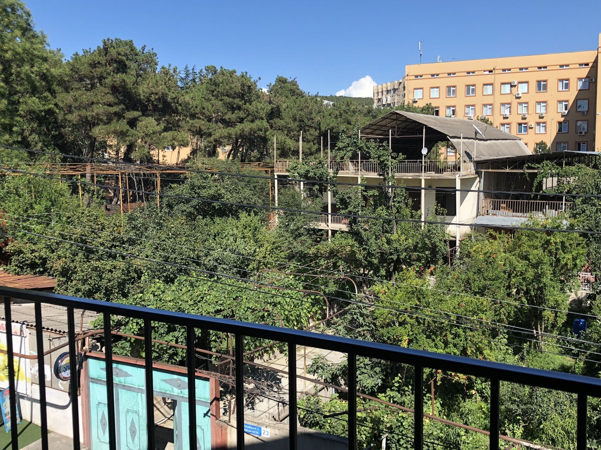 Lucky Family Hotel Tbilisi Bagian luar foto