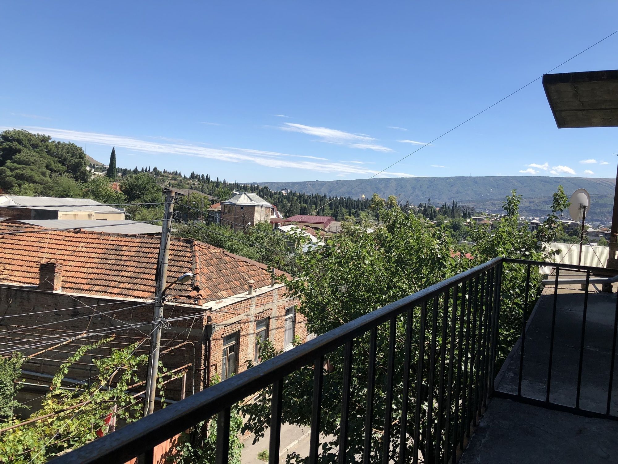 Lucky Family Hotel Tbilisi Bagian luar foto